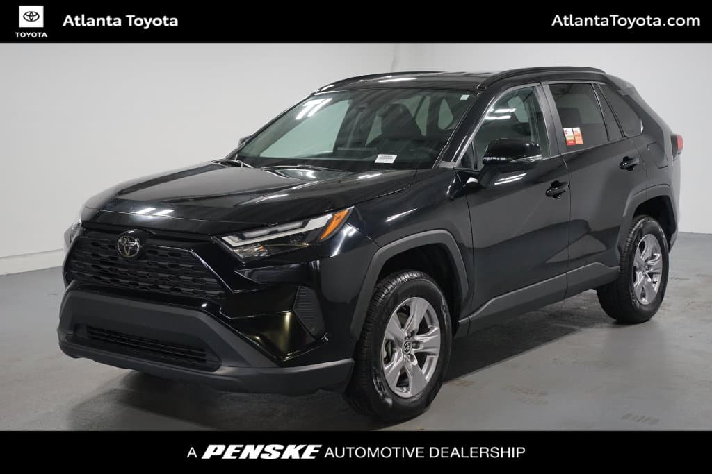 2025 Toyota RAV4 XLE — photo 1 of 34