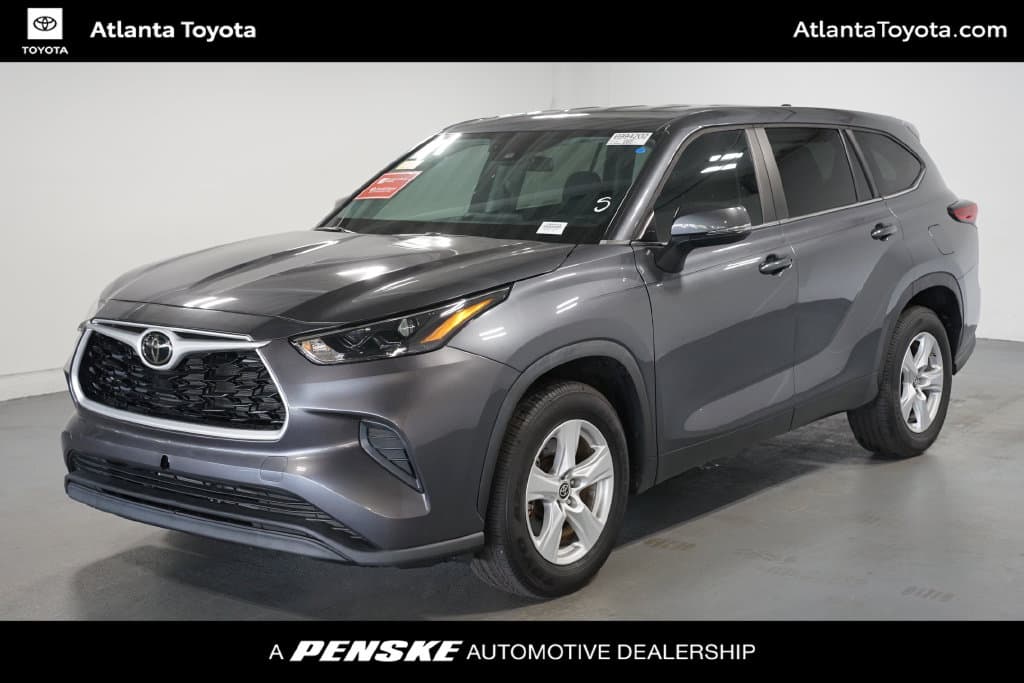 2023 Toyota Highlander L — photo 1 of 7