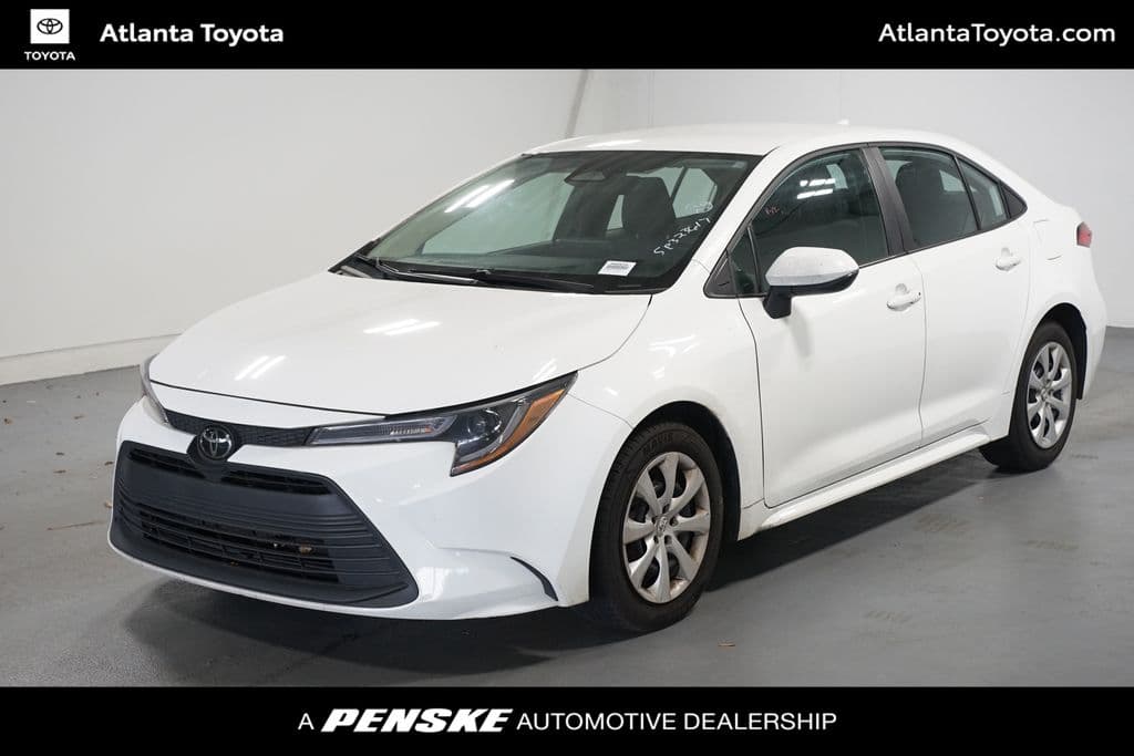 2025 Toyota Corolla LE — photo 1 of 7