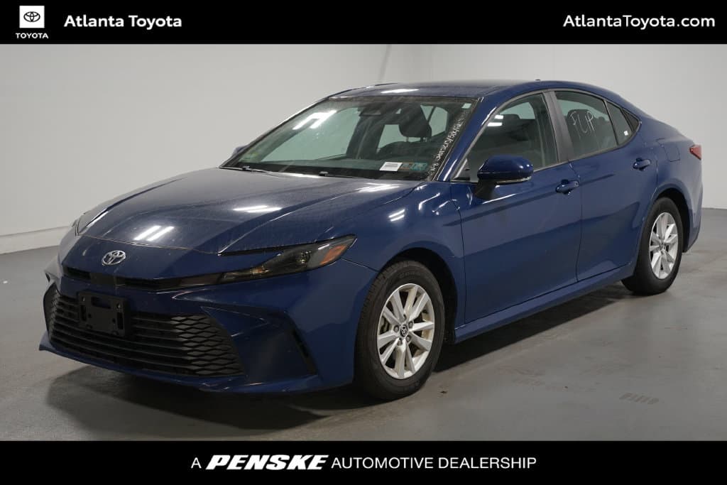 2025 Toyota Camry LE — photo 1 of 7