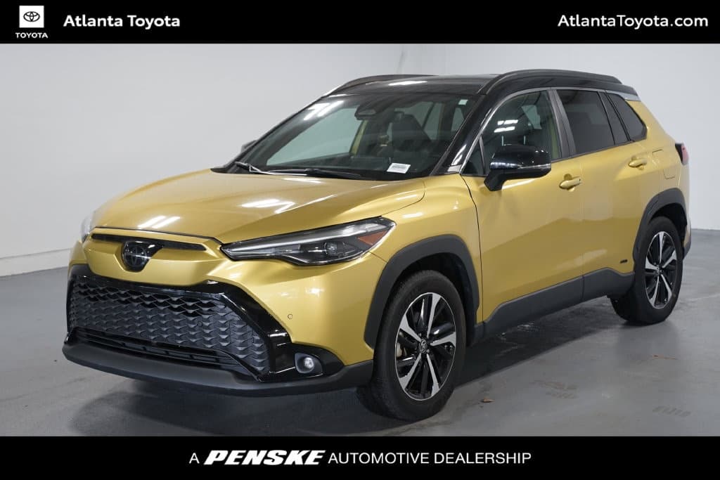 2023 Toyota Corolla Cross Hybrid XSE — photo 1 of 7