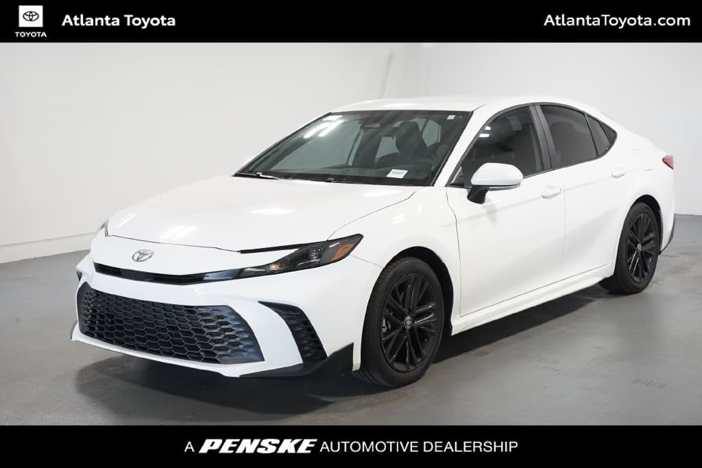 2026 Toyota Camry SE — photo 1 of 7