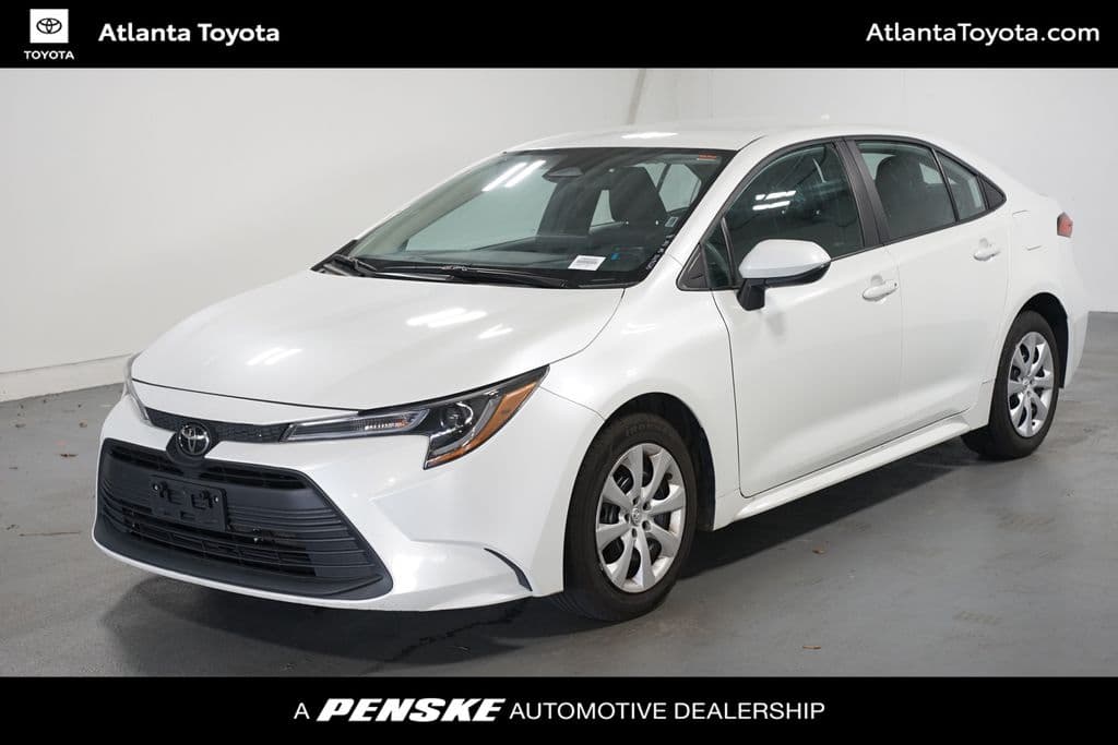 2025 Toyota Corolla LE — photo 1 of 7