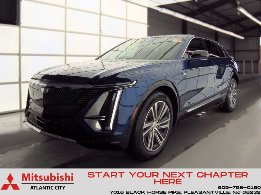 2024 Cadillac LYRIQ Luxury — photo 1 of 5