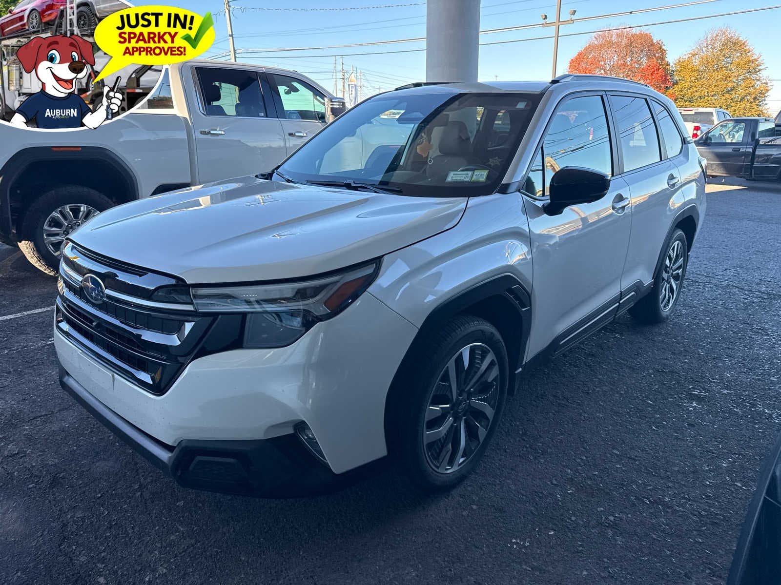 2025 Subaru Forester Touring — photo 1 of 10