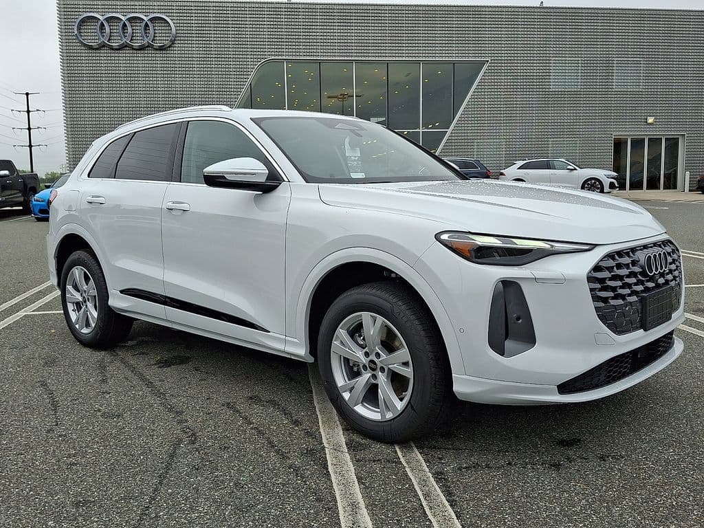 2026 Audi Q5 Premium — photo 1 of 27