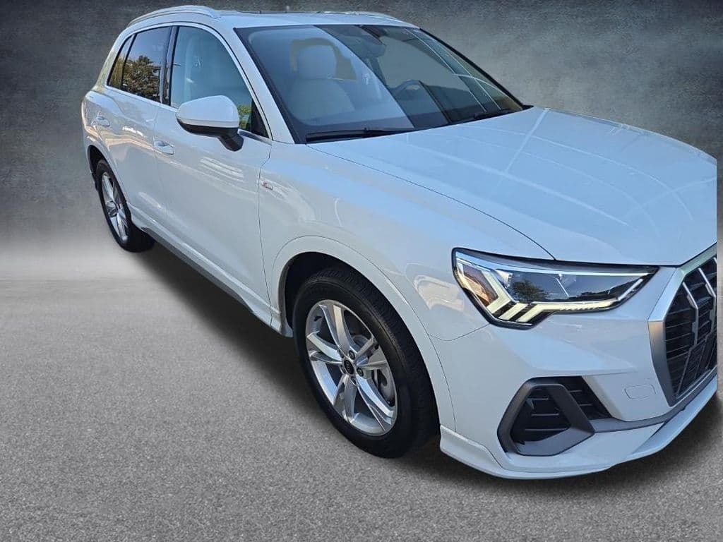 2024 Audi Q3 Premium — photo 1 of 16