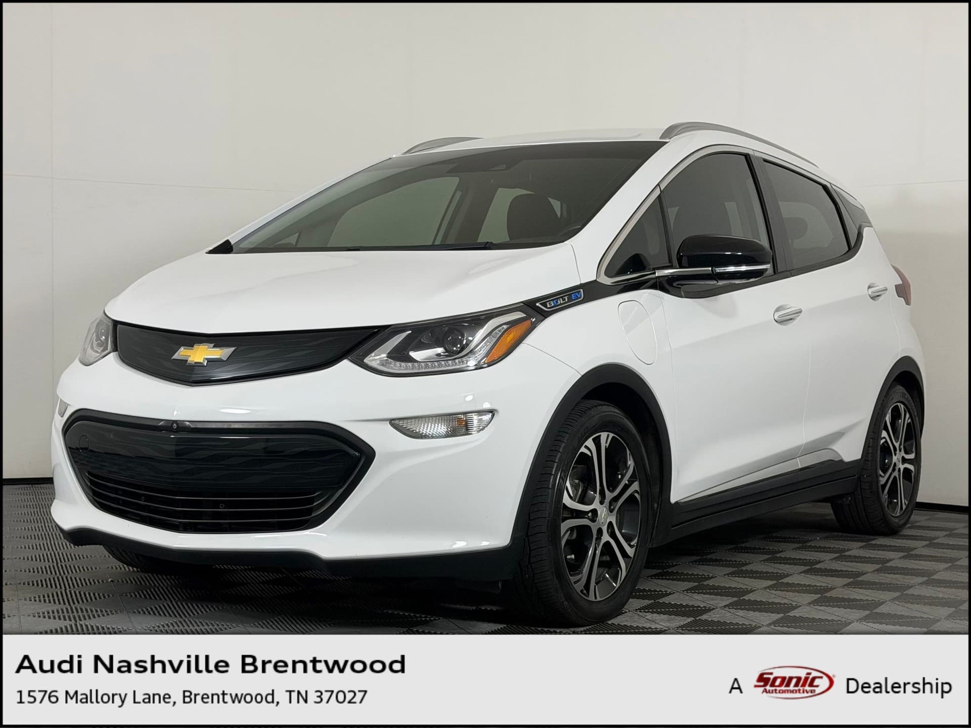 2018 Chevrolet Bolt EV Premier — photo 1 of 29