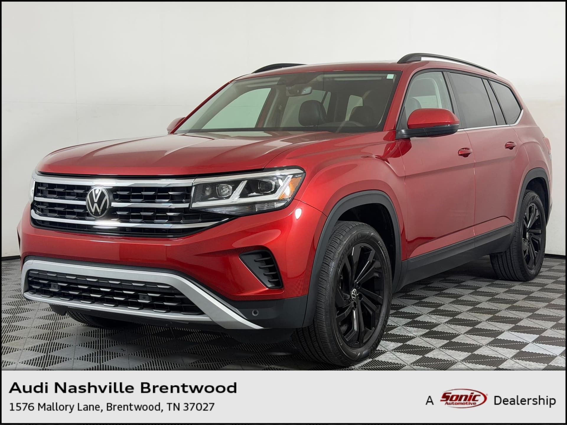 2023 Volkswagen Atlas 3.6L V6 SE w/Technology — photo 1 of 30