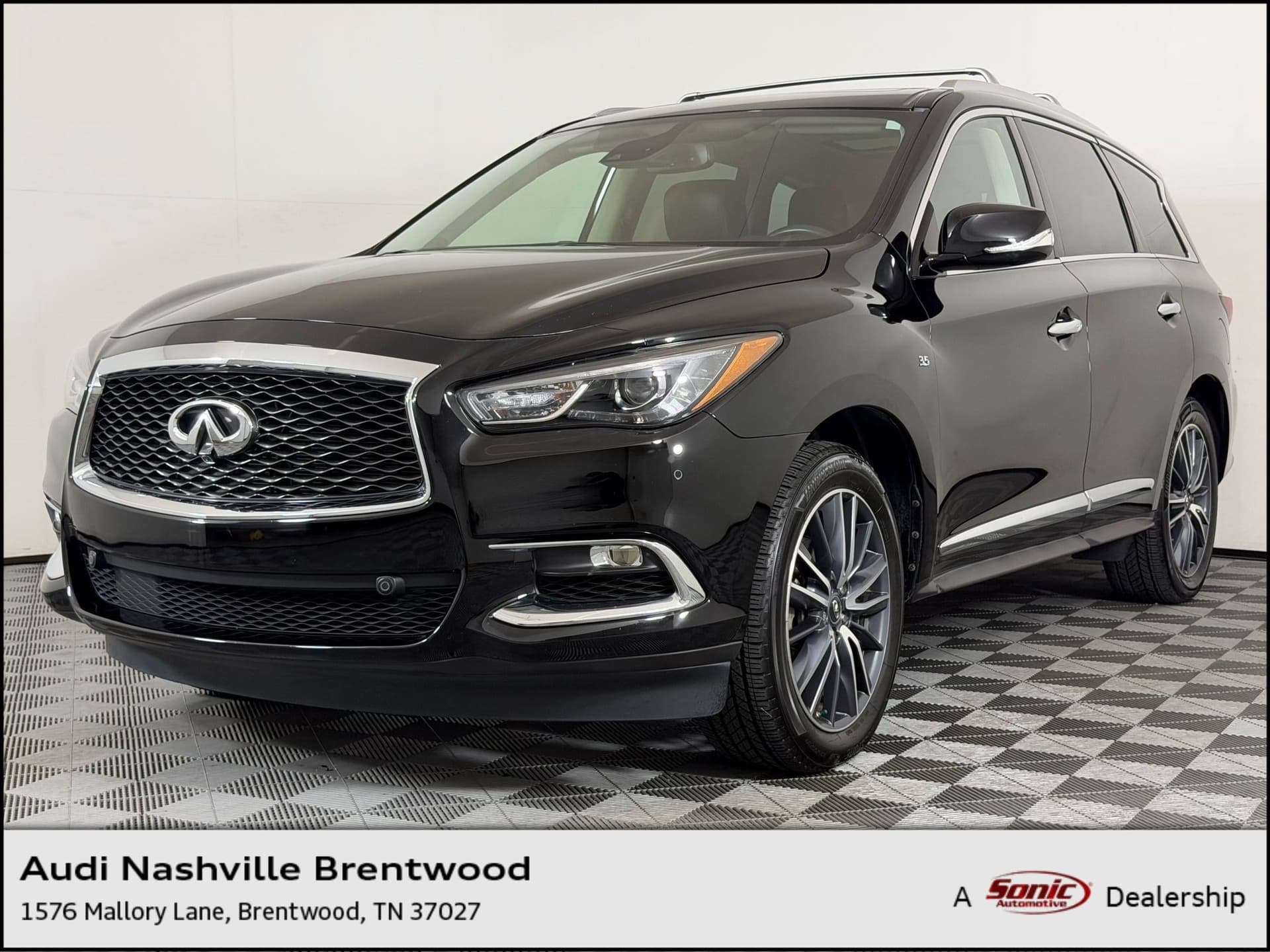 2018 INFINITI QX60 QX60 (AWD) — photo 1 of 32