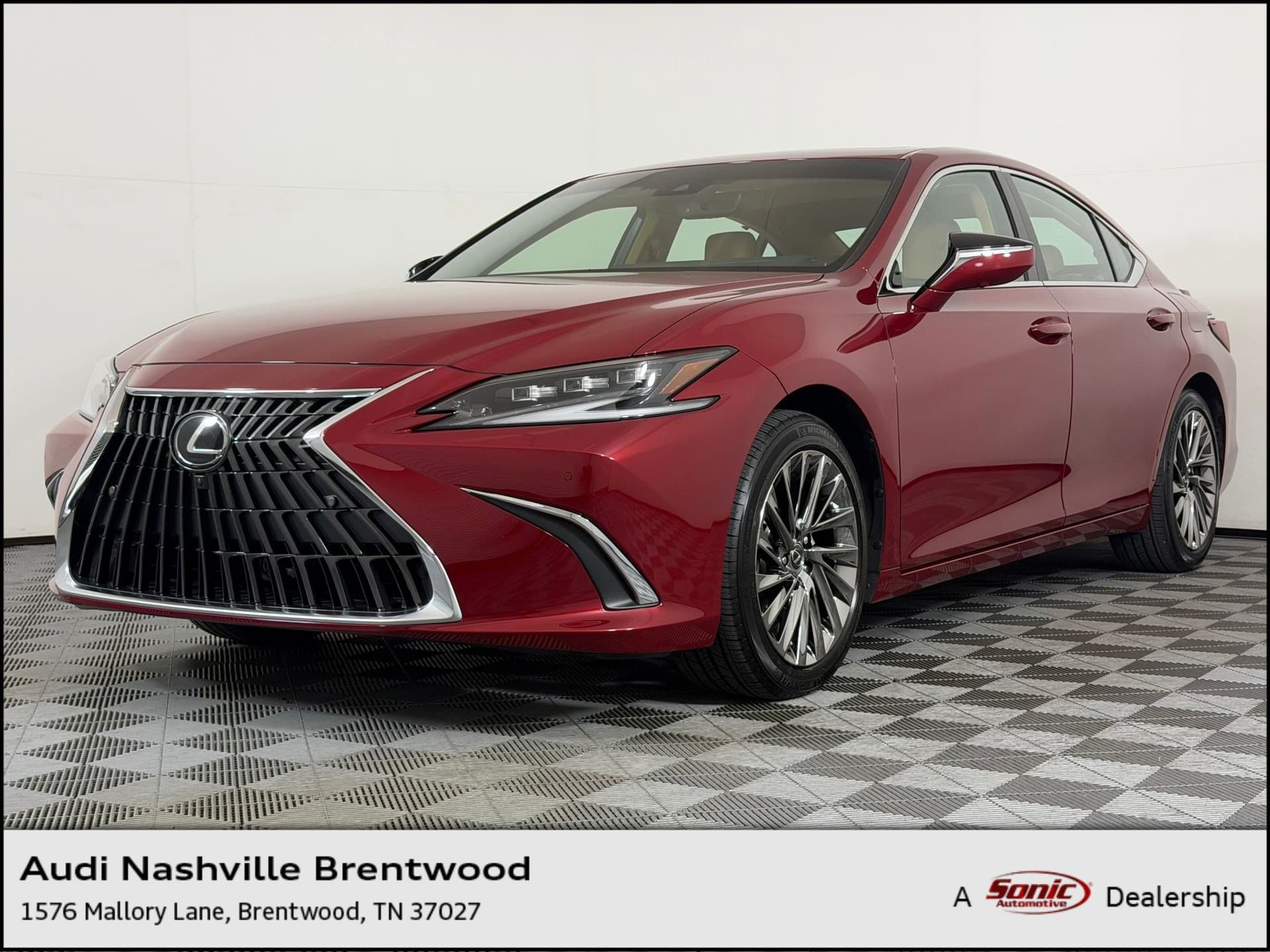 2025 Lexus ES ES 300h Ultra Luxury — photo 1 of 30