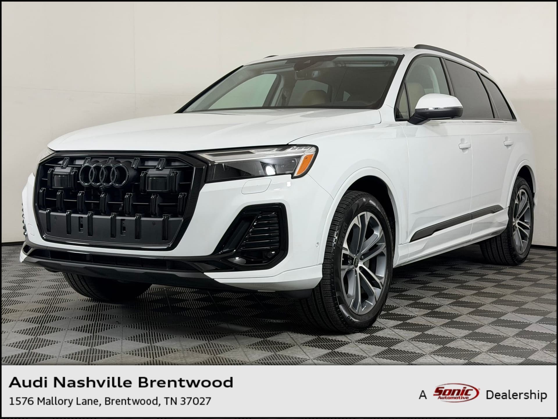 2026 Audi Q7 Premium — photo 1 of 38