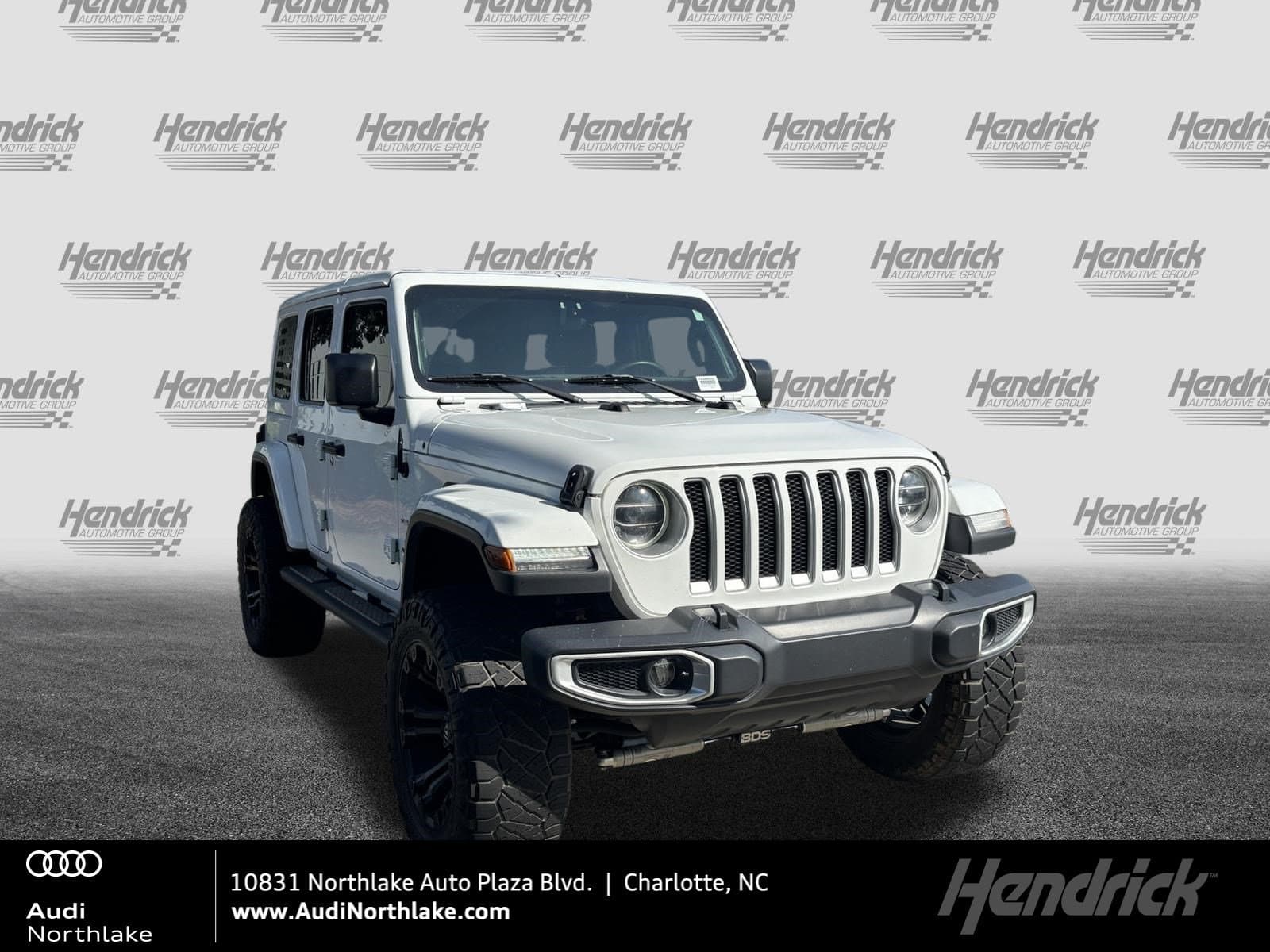 2019 Jeep Wrangler Unlimited Sahara — photo 1 of 38