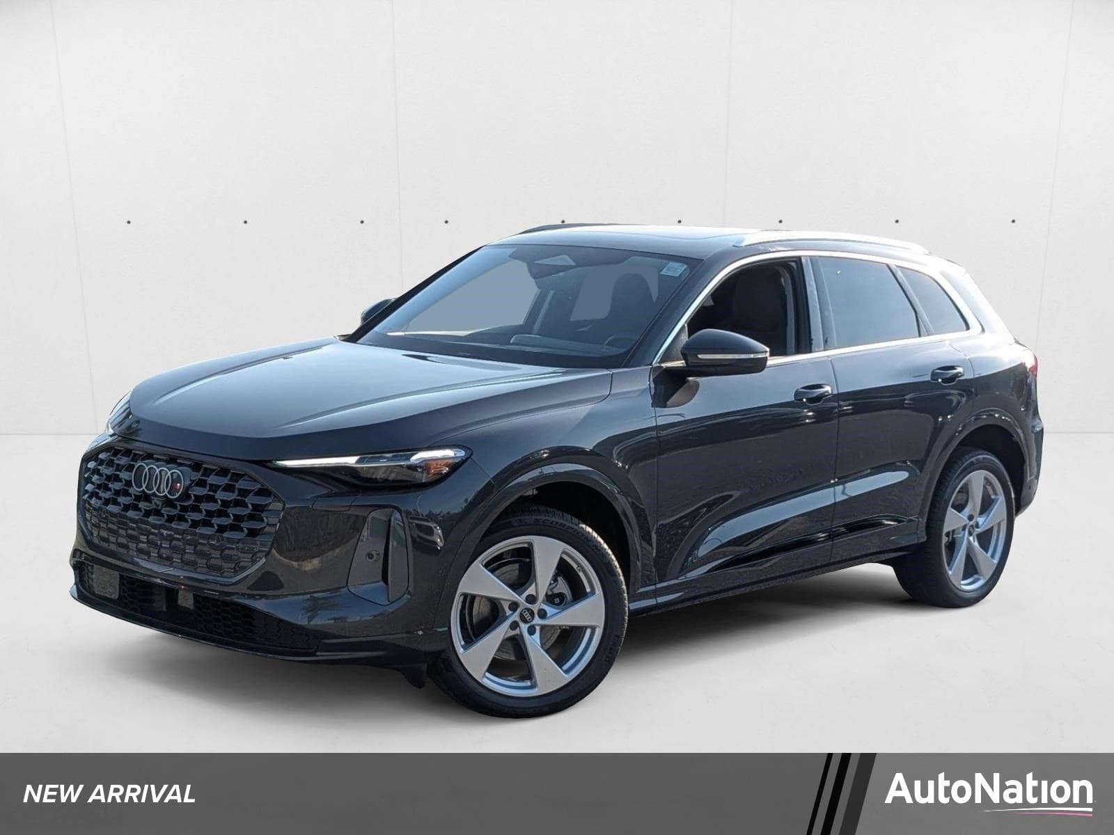 2025 Audi Q5 Premium Plus — photo 1 of 24