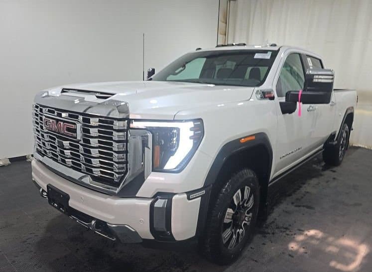2024 GMC Sierra 2500HD Denali — photo 1 of 13