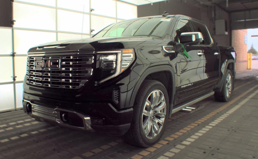 2024 GMC Sierra 1500 Denali — photo 1 of 3