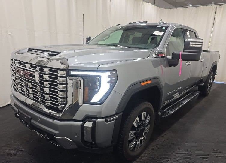 2024 GMC Sierra 2500 HD Denali — photo 1 of 13