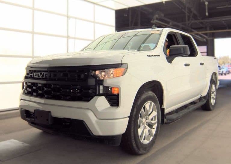 2024 Chevrolet Silverado 1500 Custom — photo 1 of 15
