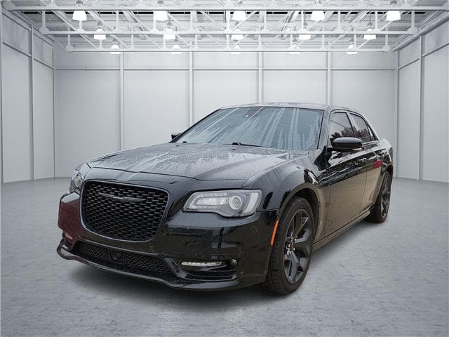 2023 Chrysler 300 Base — photo 1 of 5