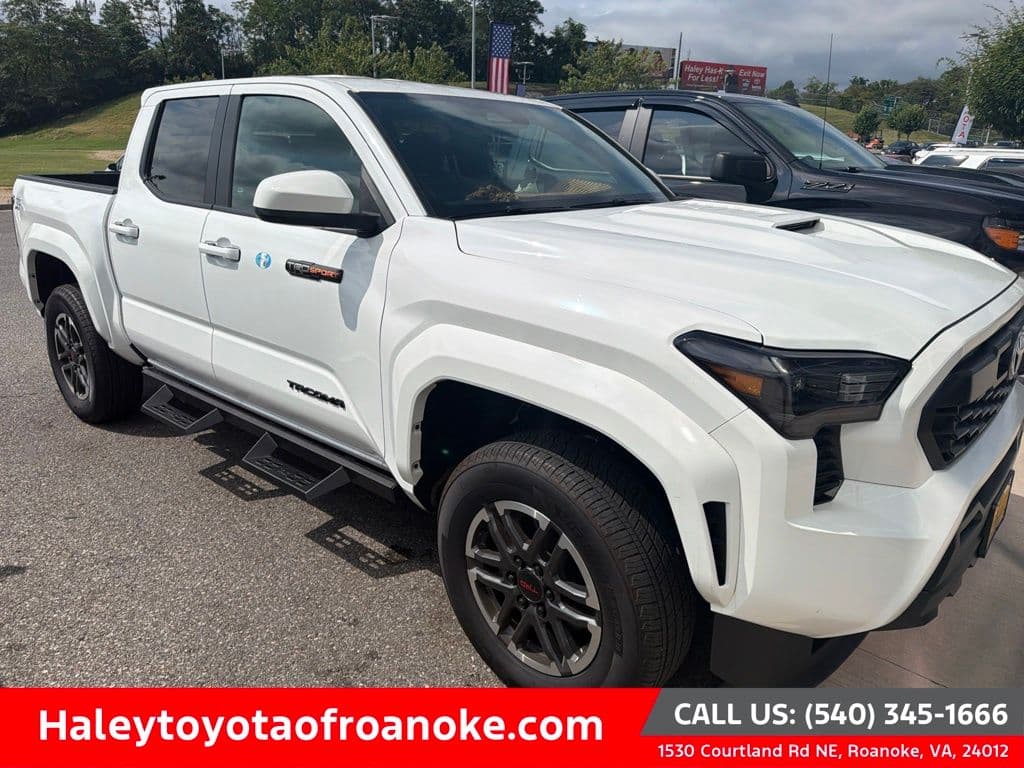 2024 Toyota Tacoma TRD Sport — photo 1 of 6