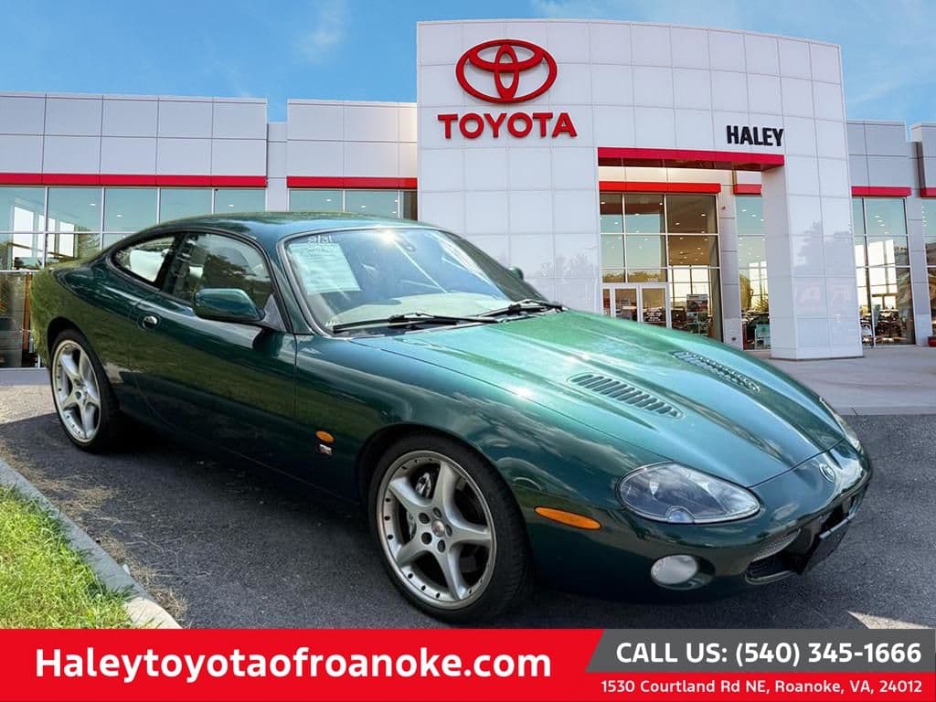 2004 Jaguar XK8 Base — photo 1 of 11