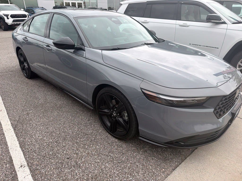 2023 Honda Accord Hybrid Sport-L — photo 1 of 5