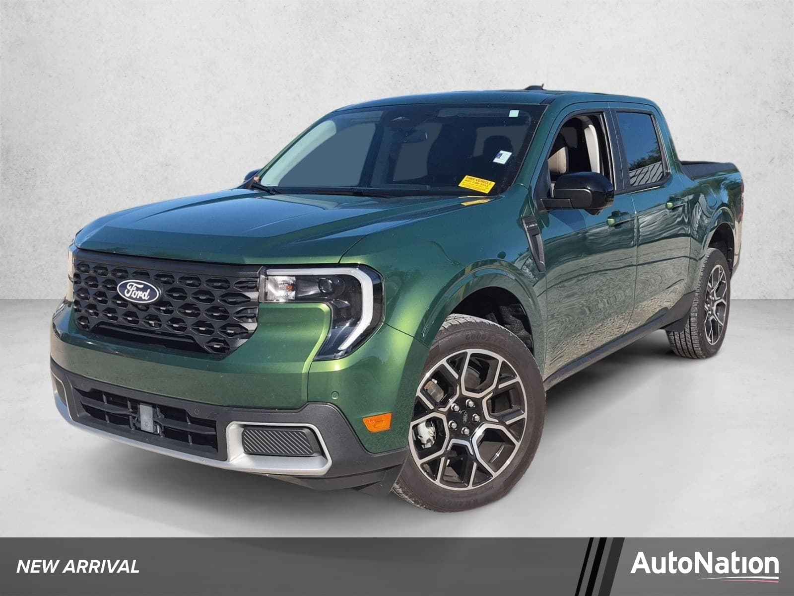 2025 Ford Maverick LARIAT — photo 1 of 24