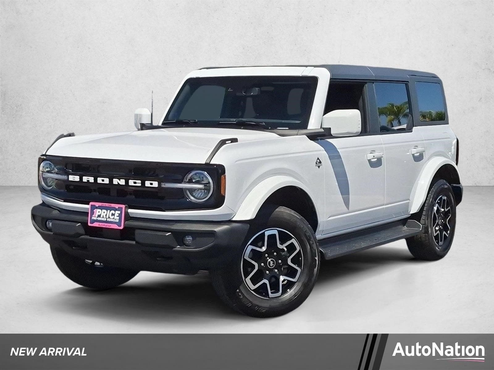 2025 Ford Bronco Outer Banks — photo 1 of 25