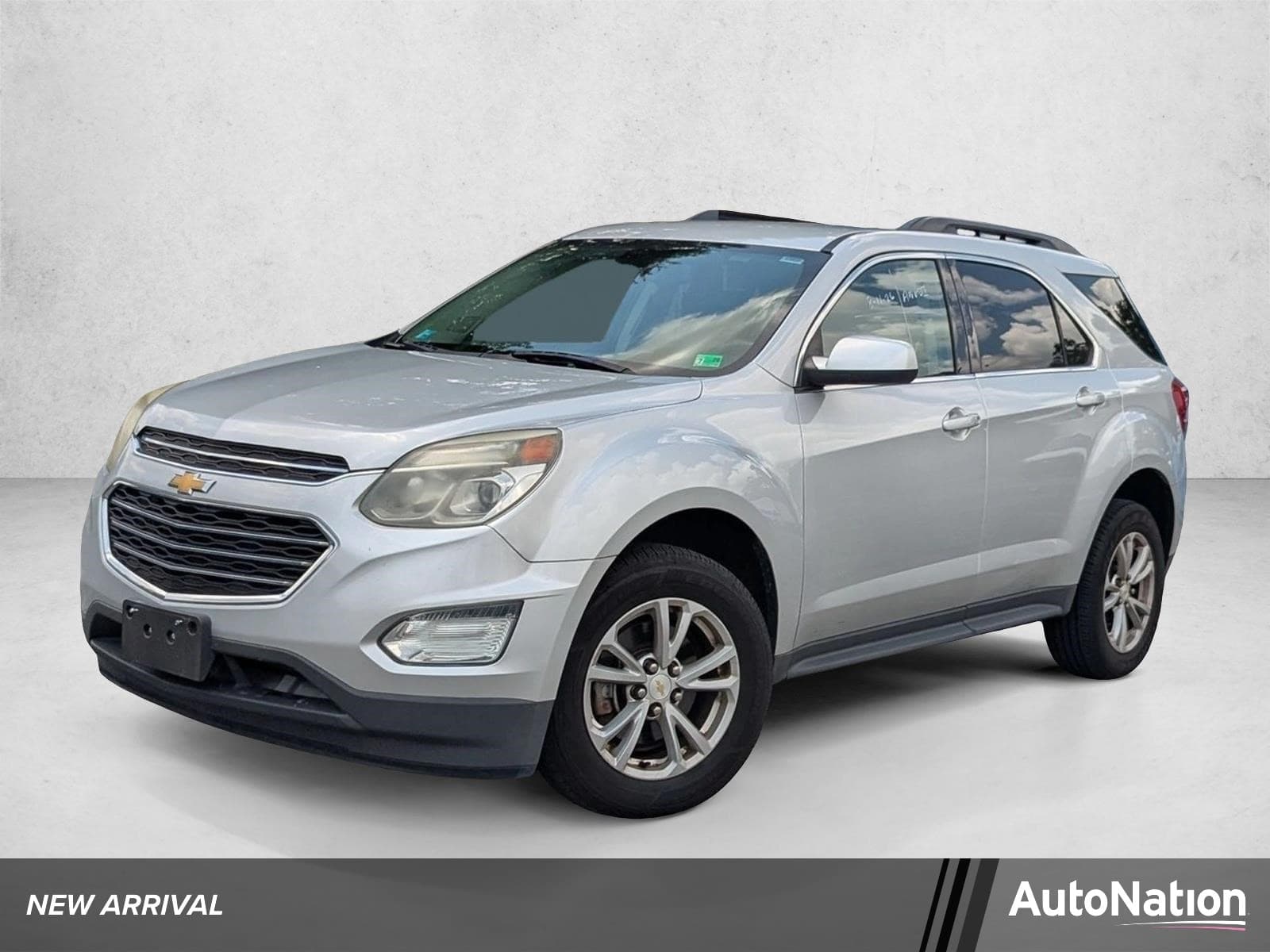 2017 Chevrolet Equinox LT — photo 1 of 15