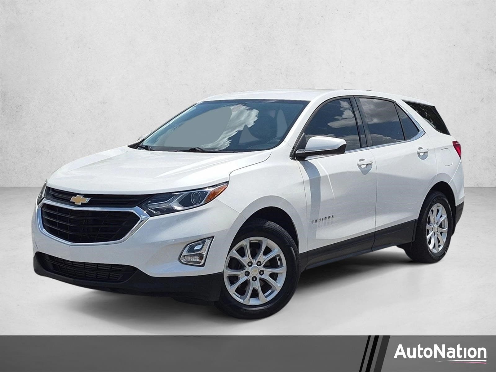 2018 Chevrolet Equinox LT — photo 1 of 23
