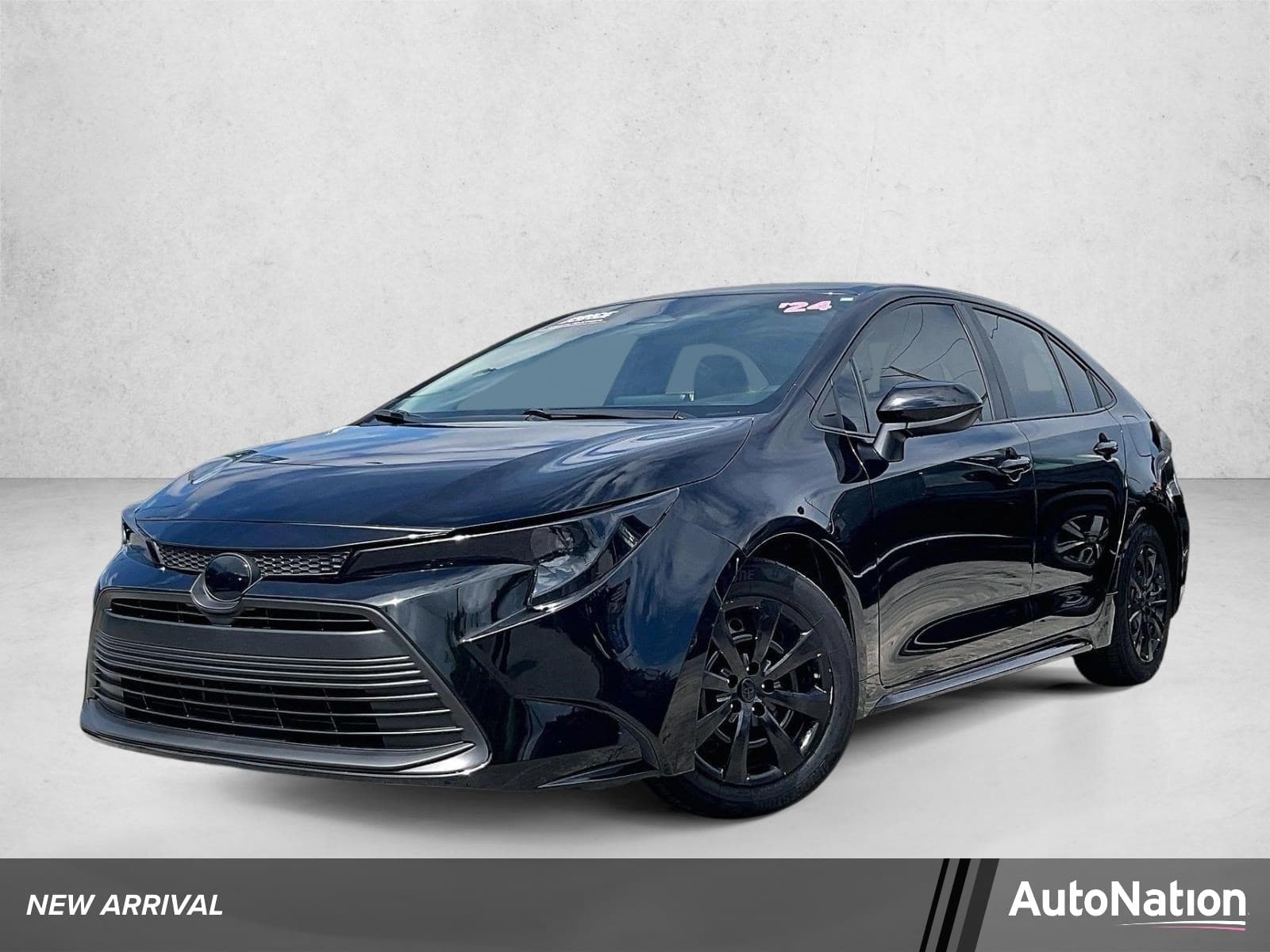 2024 Toyota Corolla LE — photo 1 of 28