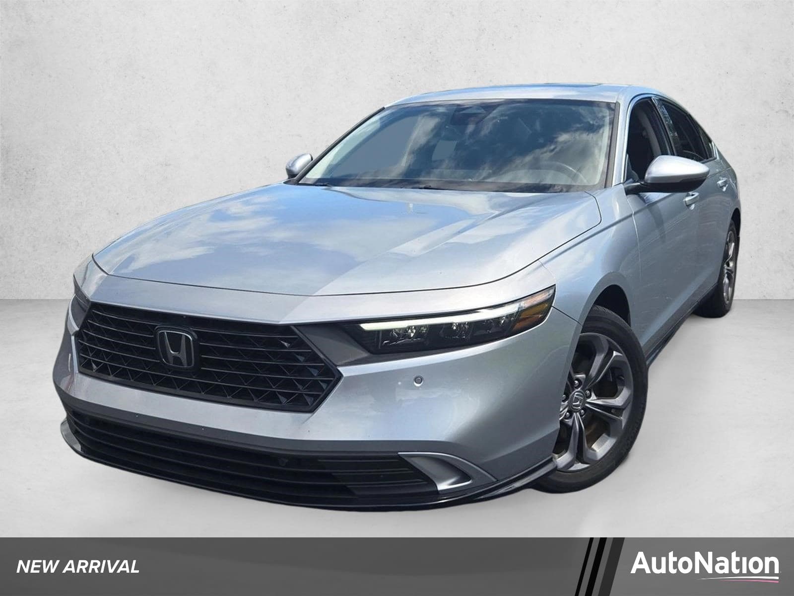 2025 Honda Accord Hybrid EX-L — photo 1 of 16