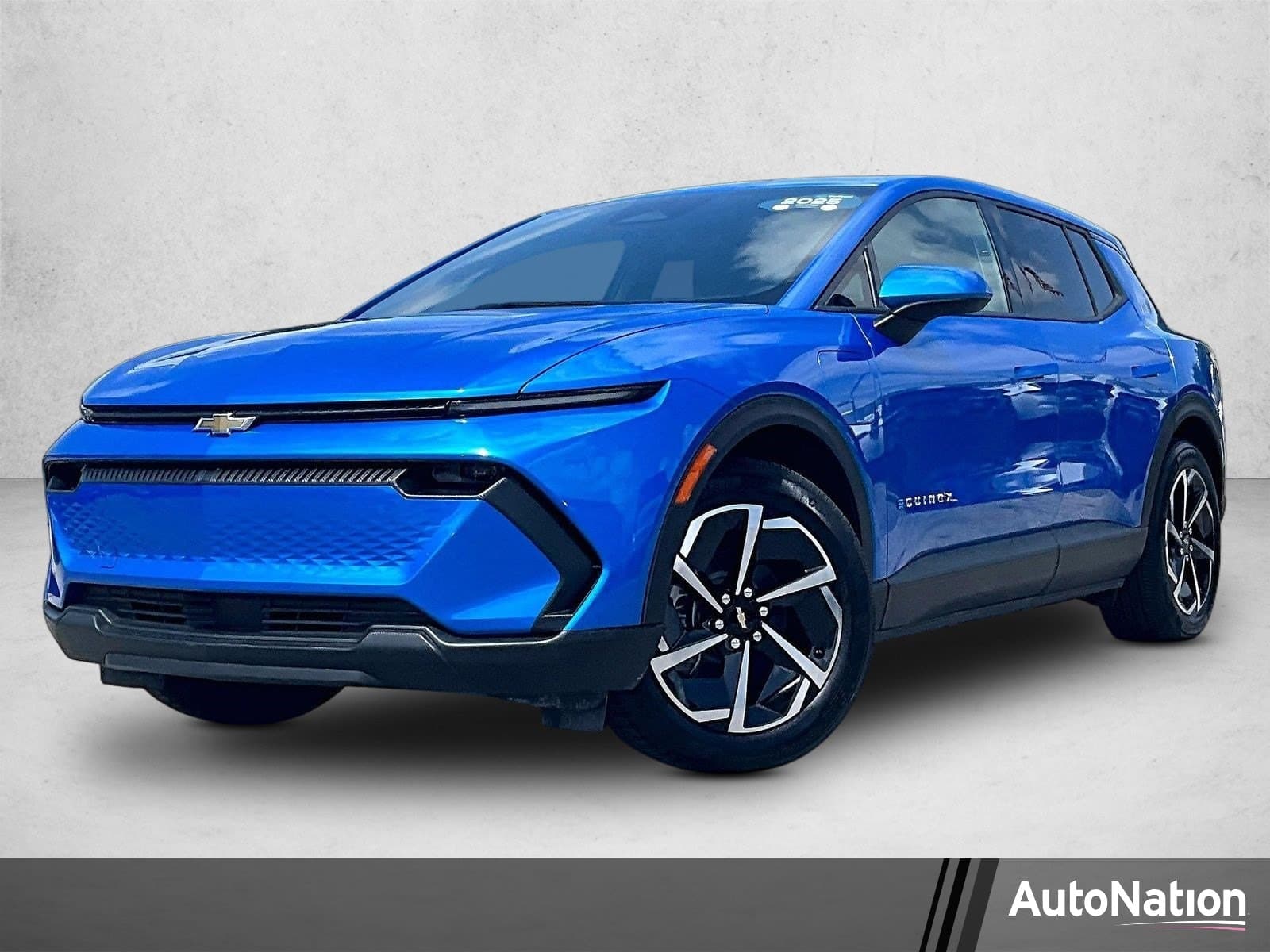 2025 Chevrolet Equinox EV LT1 w/PCY — photo 1 of 30