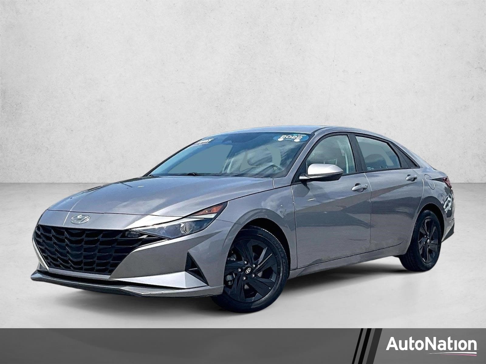 2022 Hyundai Elantra SEL — photo 1 of 30