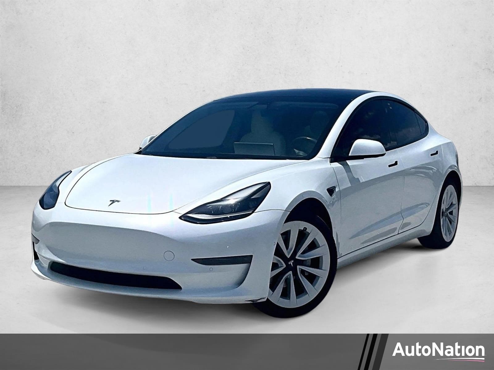 2021 Tesla Model 3 Standard Range Plus — photo 1 of 30