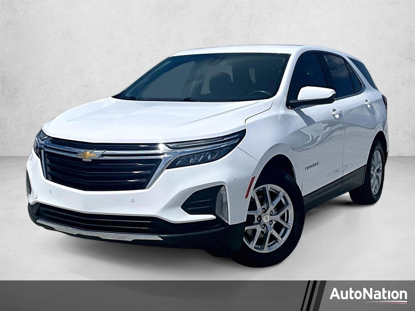 2022 Chevrolet Equinox LT — photo 1 of 30
