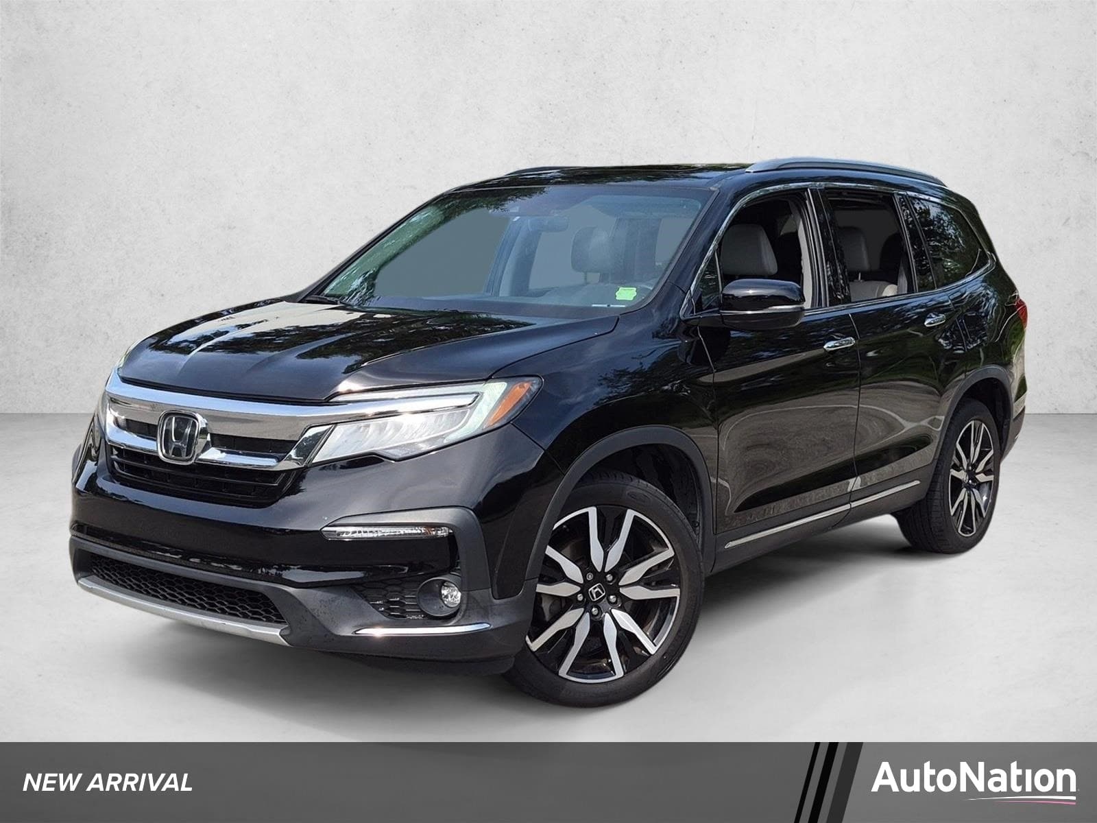 2019 Honda Pilot Touring 7-Passenger — photo 1 of 16