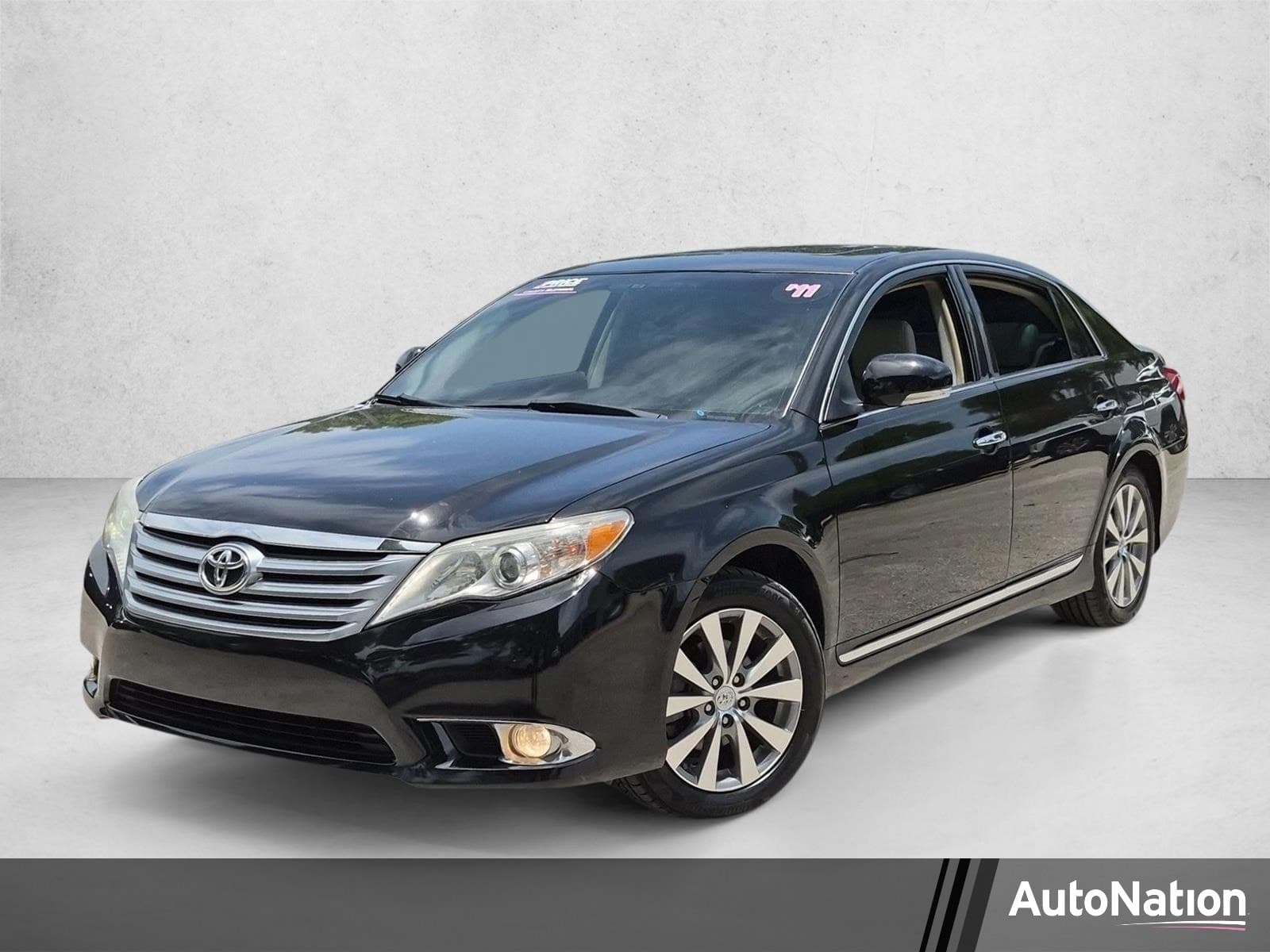 2011 Toyota Avalon Limited — photo 1 of 26
