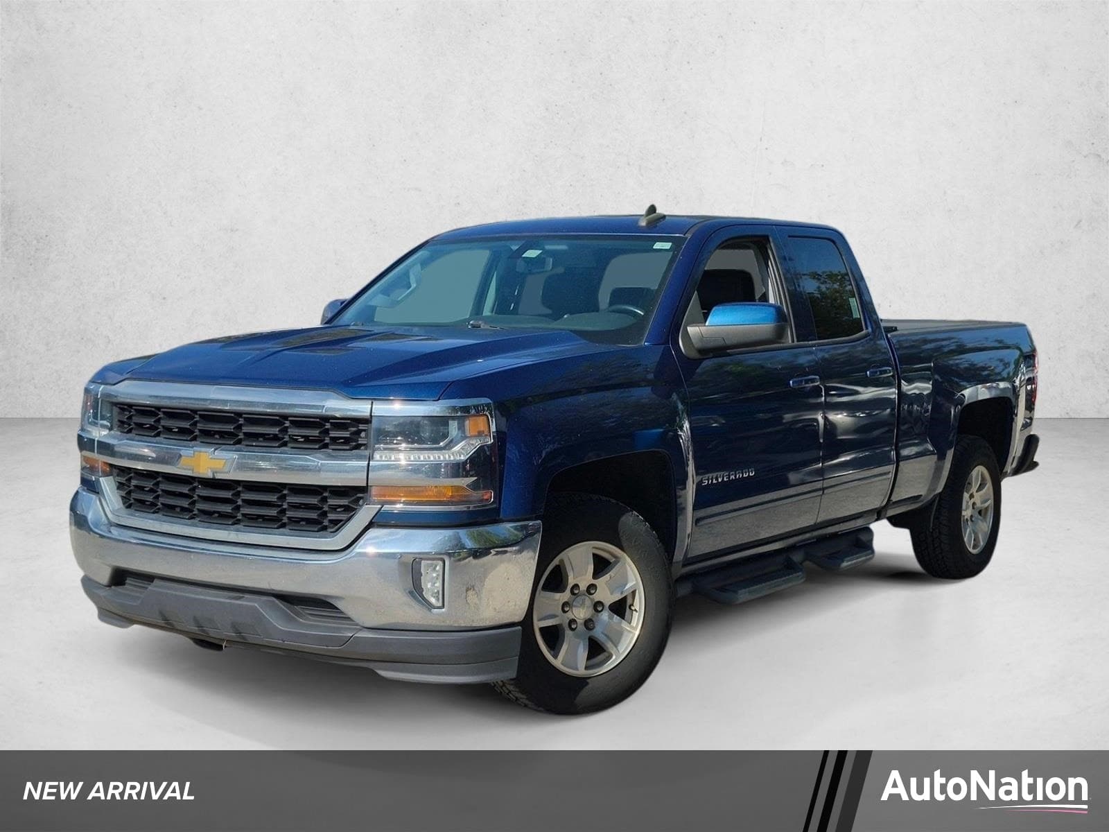 2018 Chevrolet Silverado 1500 LT — photo 1 of 16