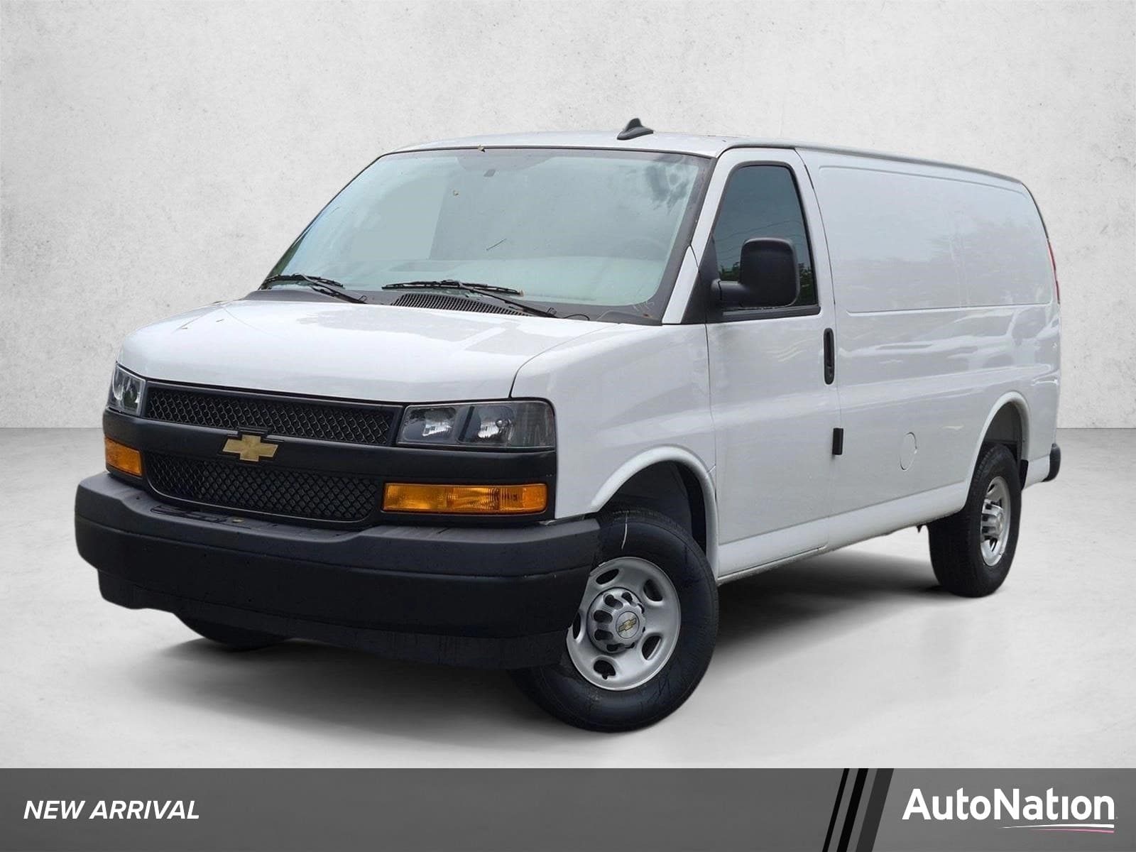 2025 Chevrolet Express Cargo 3500 LT — photo 1 of 15