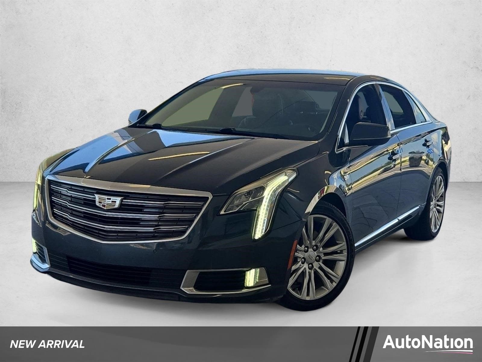 2018 Cadillac XTS Luxury — photo 1 of 15