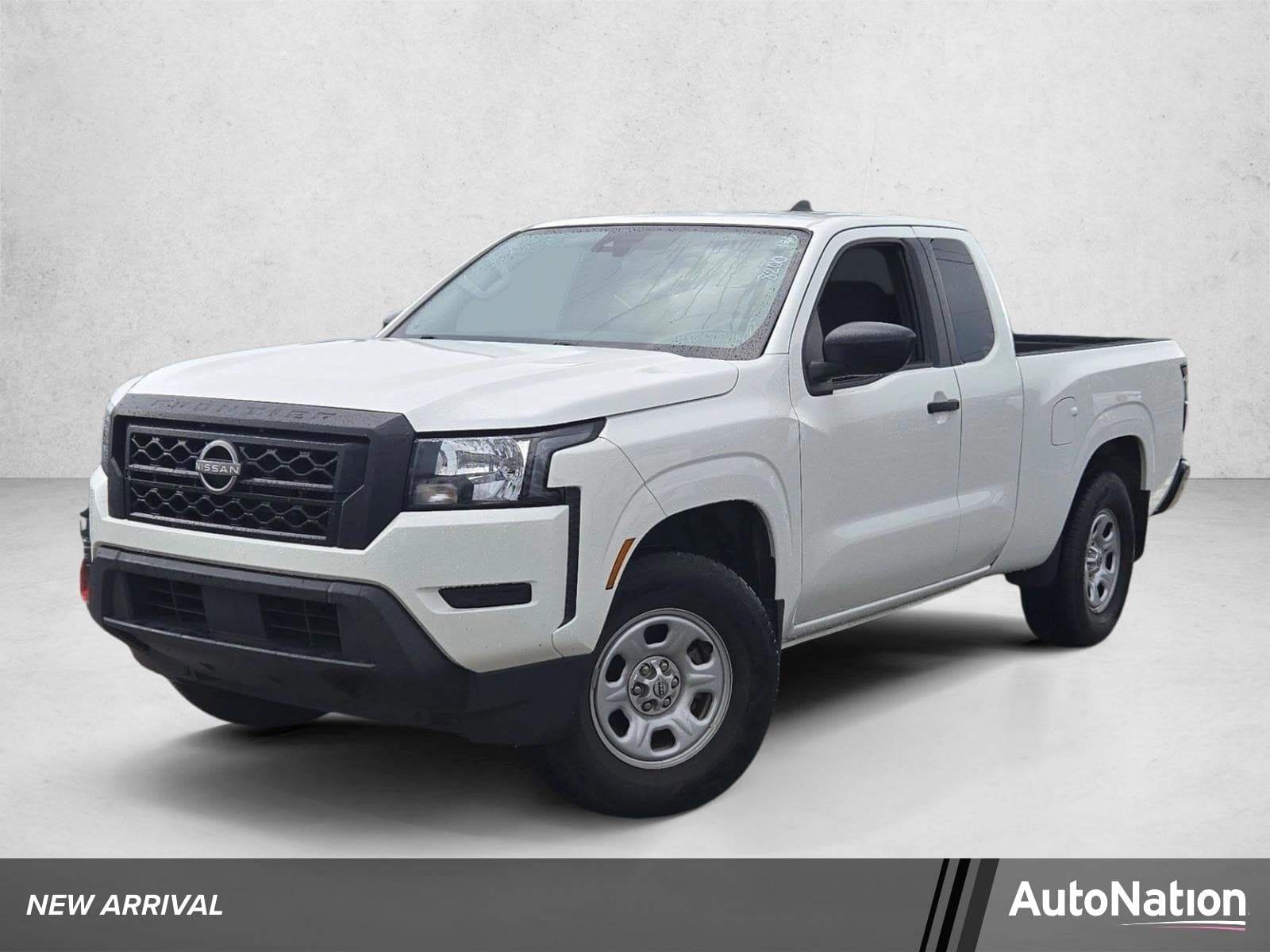2022 Nissan Frontier S — photo 1 of 15