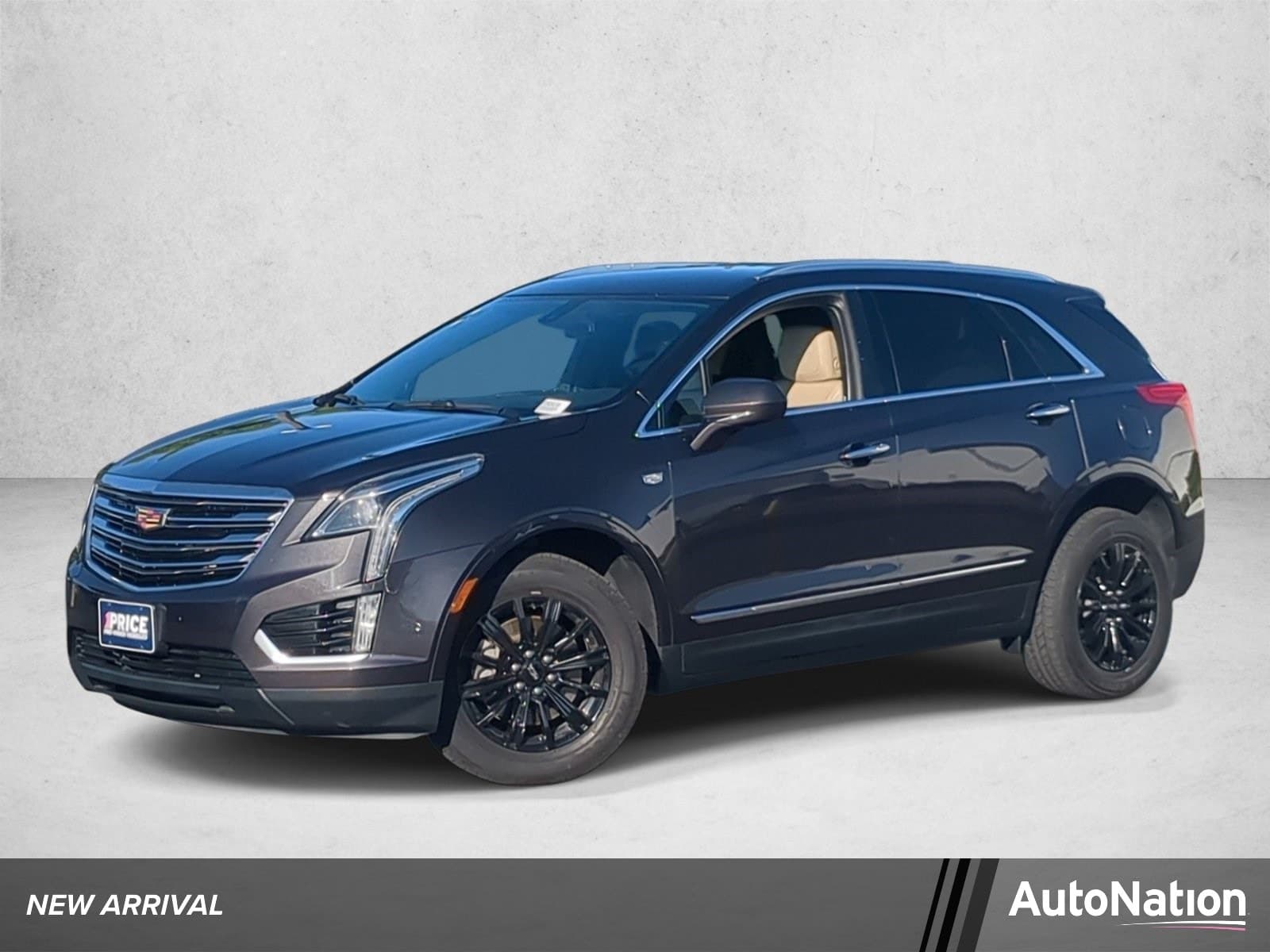 2017 Cadillac XT5 FWD — photo 1 of 25