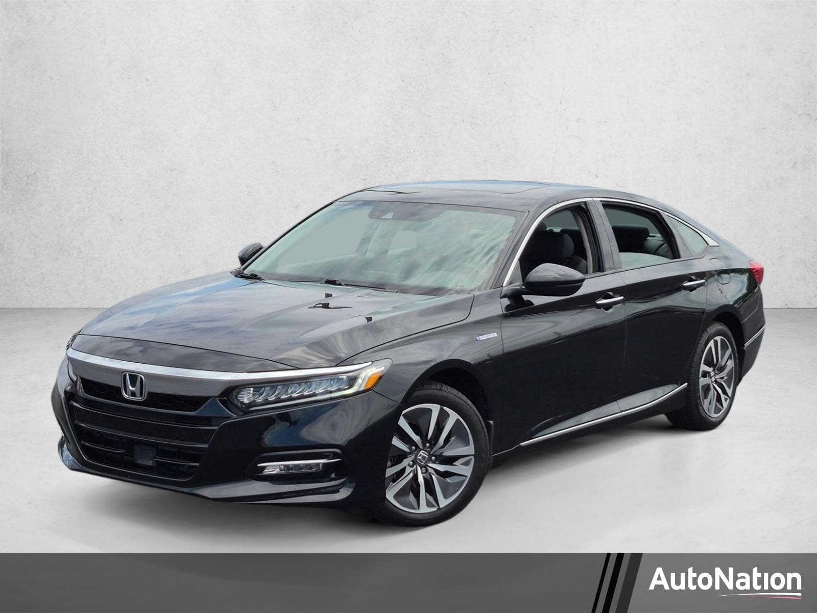 2020 Honda Accord Hybrid Touring — photo 1 of 24
