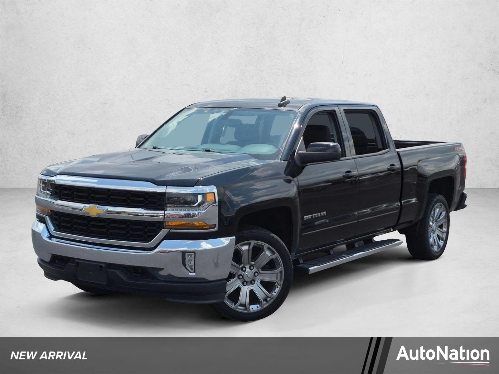 2018 Chevrolet Silverado 1500 LT — photo 1 of 15