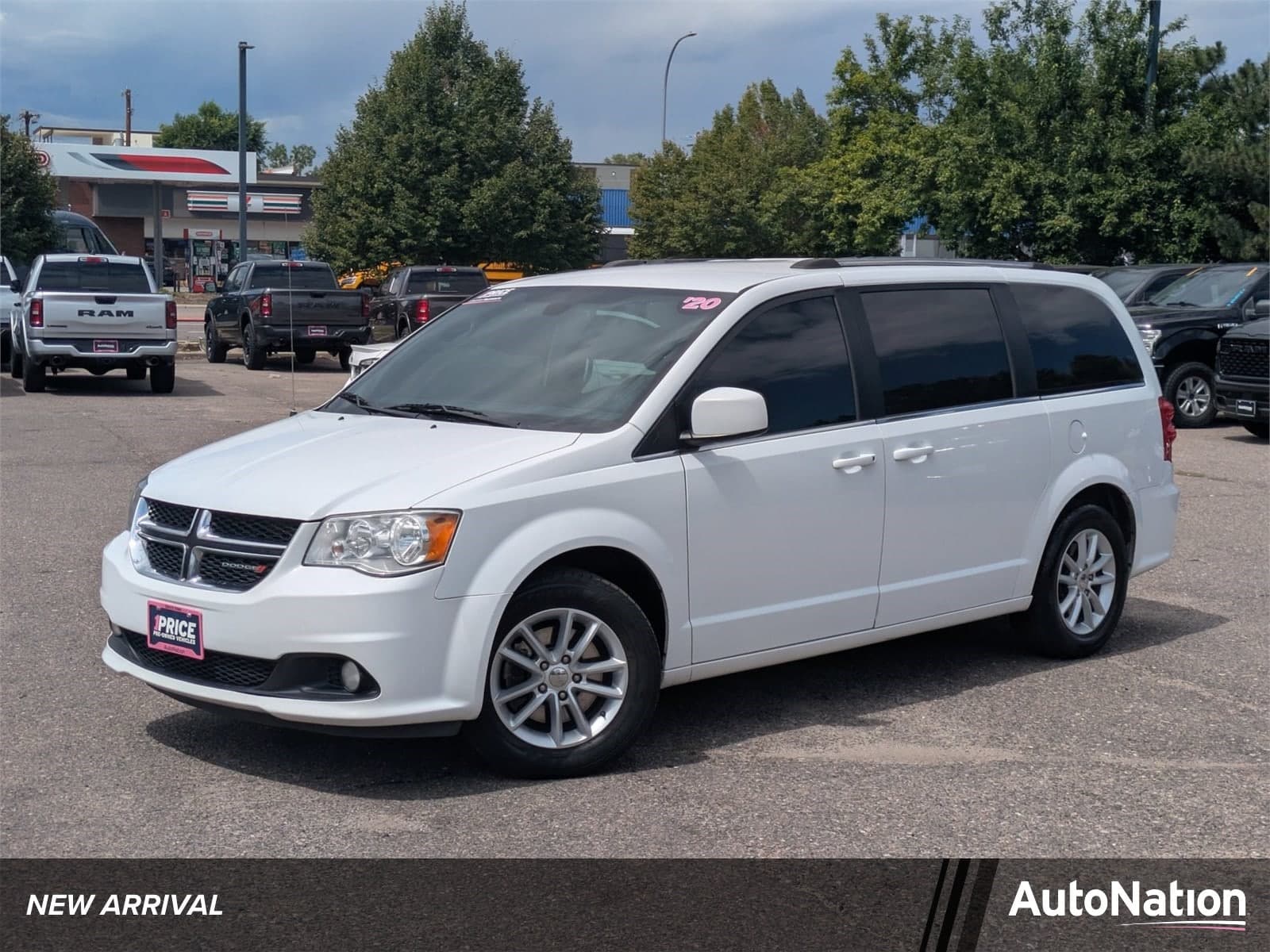2020 Dodge Grand Caravan SXT — photo 1 of 22