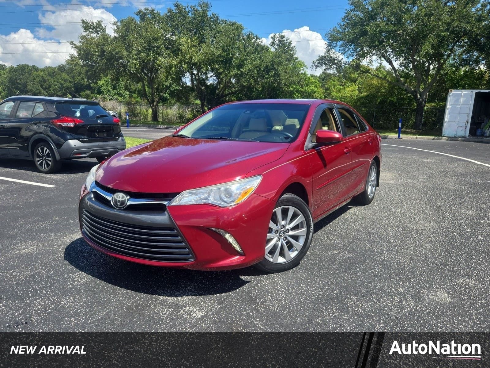 2017 Toyota Camry XLE — photo 1 of 15