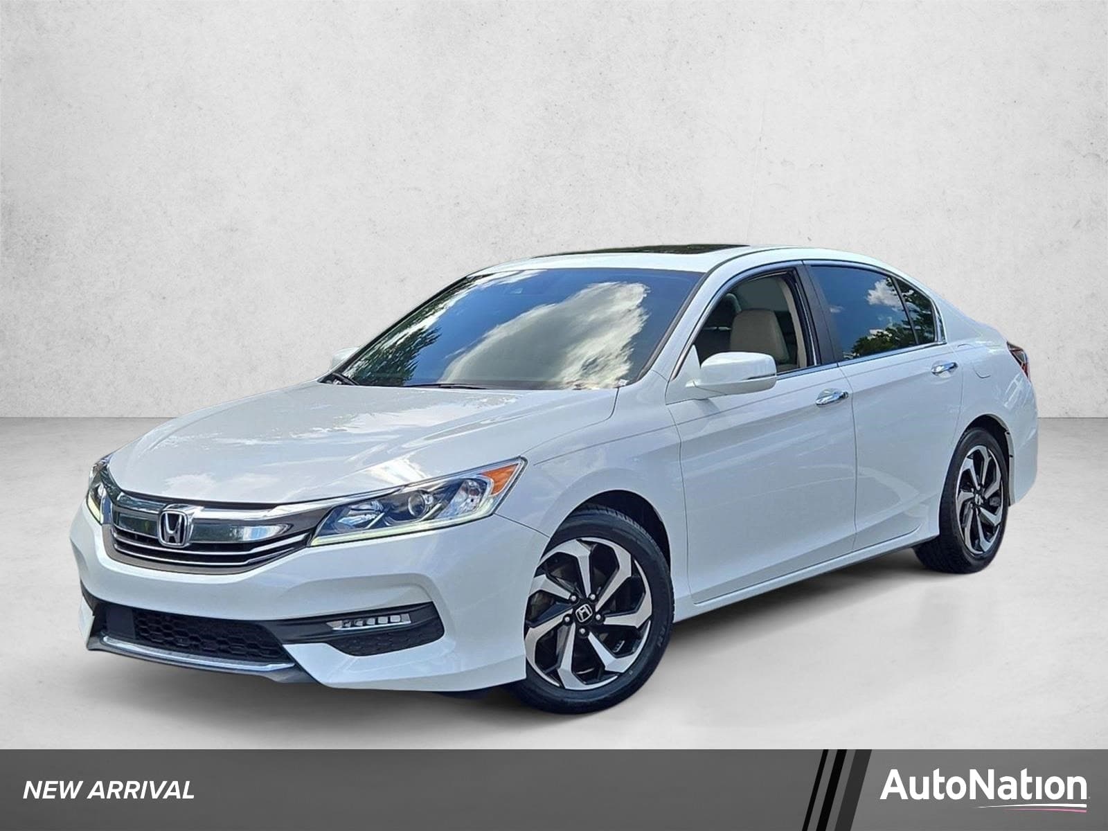 2016 Honda Accord EX-L w/Navi & Honda Sensing — photo 1 of 26