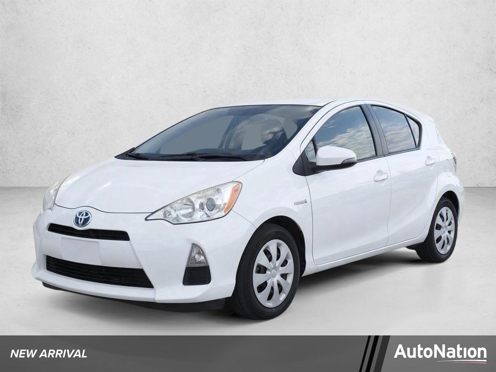 2012 Toyota Prius c Two — photo 1 of 8