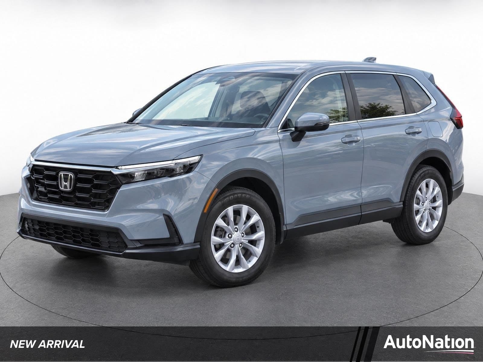 2024 Honda CR-V LX — photo 1 of 8